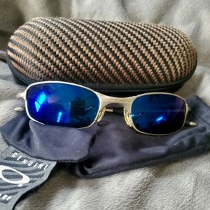 Oakley Polarized Sunglasses - Excellent Condition